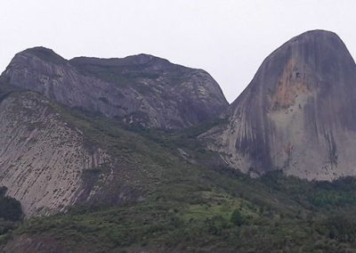 Viagem com duração de 4 dias entre transfers e passeios no Vale da Pedra Azul. Cachoeiras, Cidade de Domingos Martins.